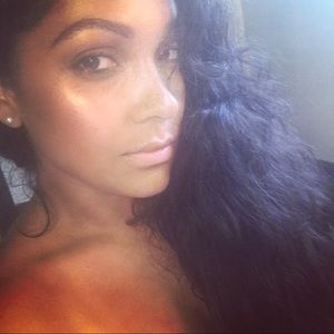 Meet your Posher, Gladys